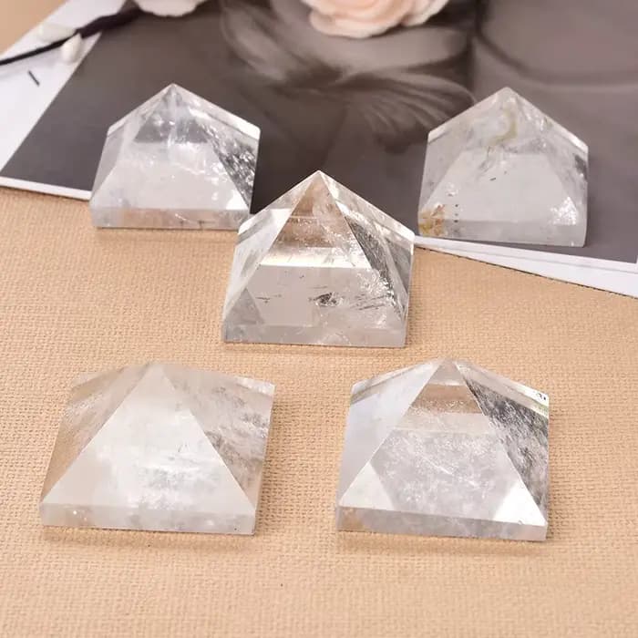 Pyramide de Quartz en cristal naturel clair, pierre de guérison, Chakra Reiki, tour de cristal, décoration de la maison, méditation minéral minéral