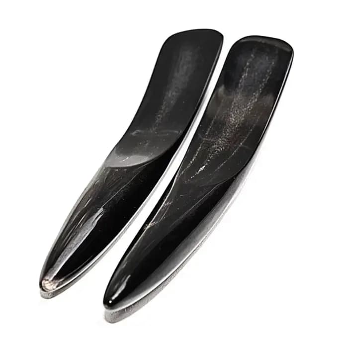 Planche de massage Gua Sha en corne de buffle noire