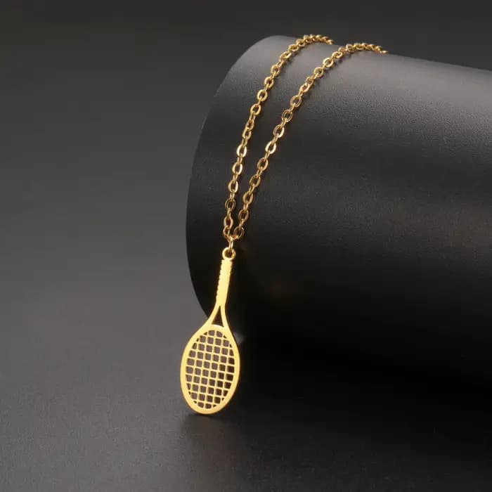 Collier avec pendentif balle de tennis pour homme et femme, bijou sportif creux couleur or, chaîne en acier inoxydable