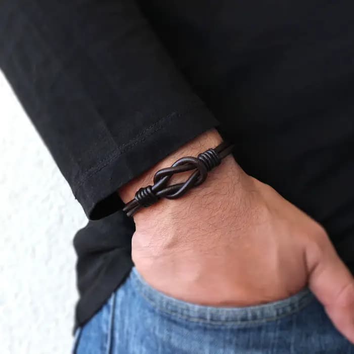 Bracelet infini à nœud celtique, bracelet en cuir véritable, bijoux celtiques pour hommes, cadeaux pour hommes, meilleur cadeau pour mari/père, 1 pièce