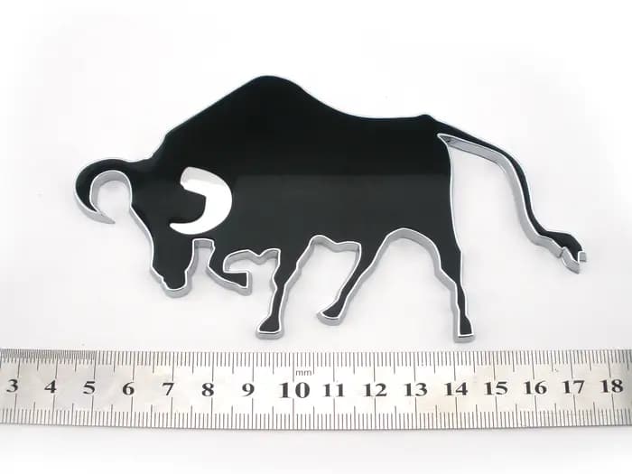 Décoration de voiture CAW, emblème 3D chromé de taureau de combat espagnol, accessoires argentés de qualité, badge auto-adhésif en plastique ABS