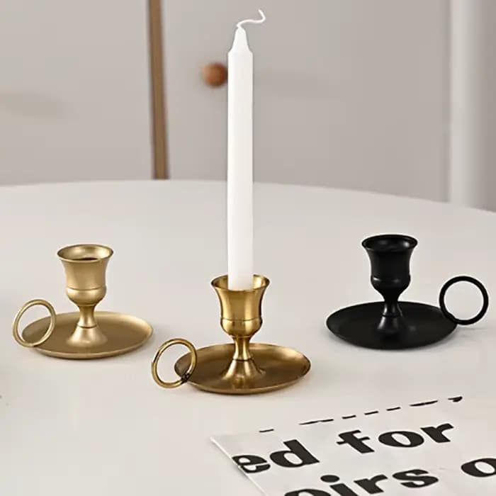 Élégant porte-bougie en métal pour bureau ; Ornement parfait pour les occasions festives et les mariages.