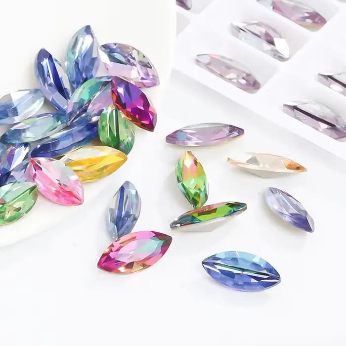 Strass en verre K9 brillant coloré, cristaux de verre pointus pour colle artisanale sur perles de robe, pierres de décoration