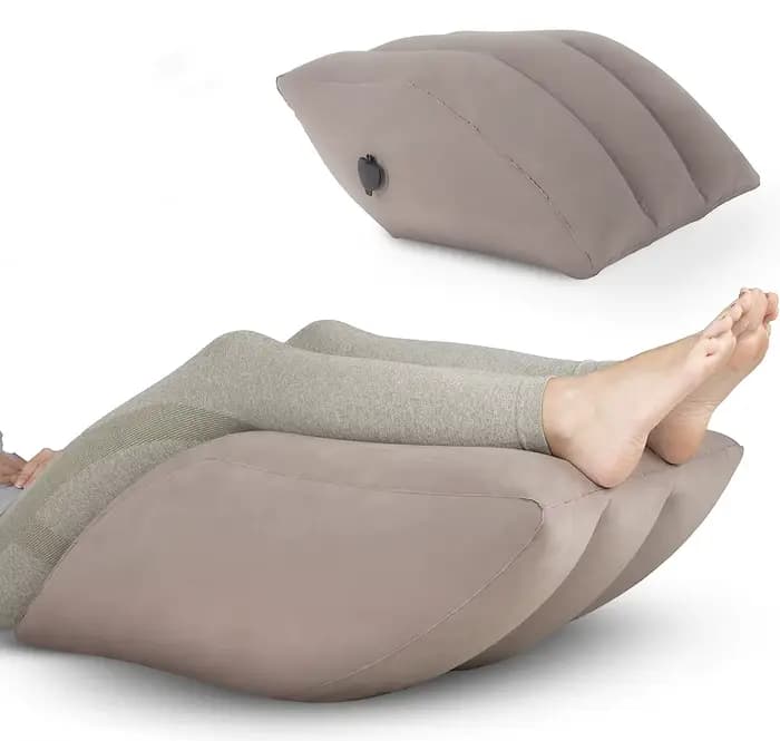 Oreiller gonflable pour l'élévation des jambes